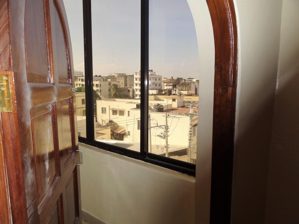 Regency Park Hotel モンバサ エクステリア 写真
